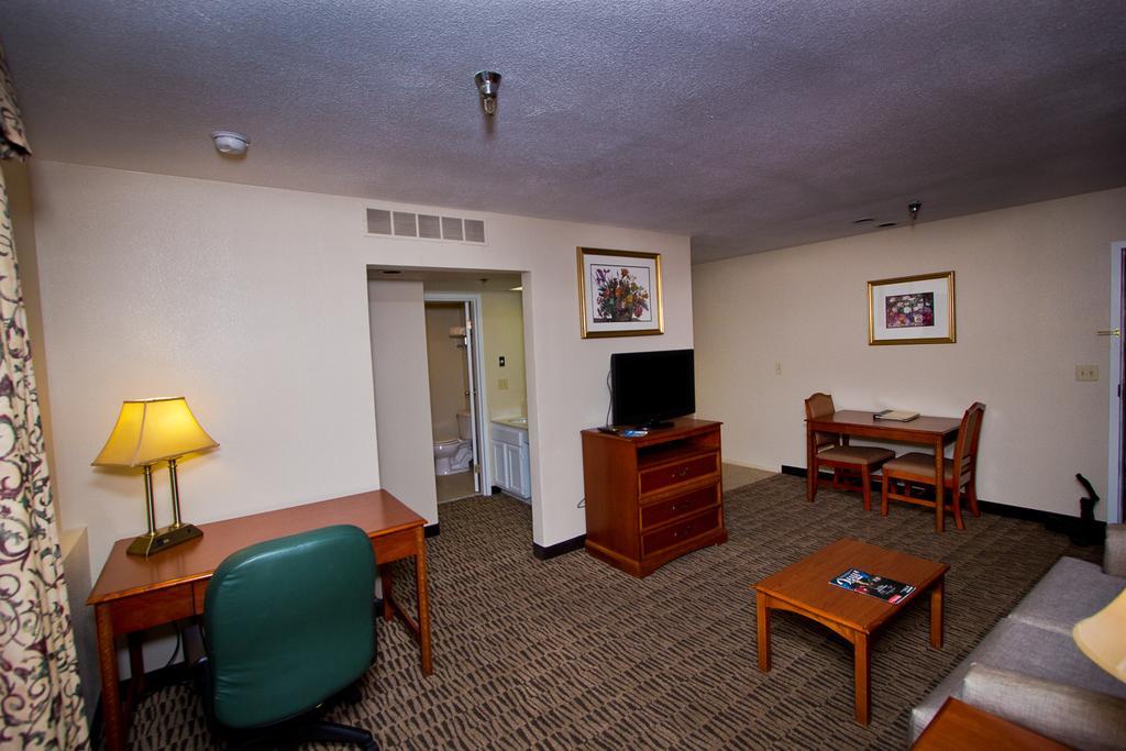 Suburban Extended Stay Hotel Омаха Номер фото