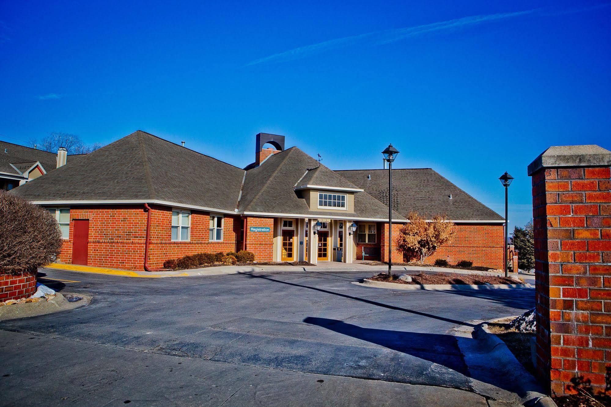 Suburban Extended Stay Hotel Омаха Экстерьер фото