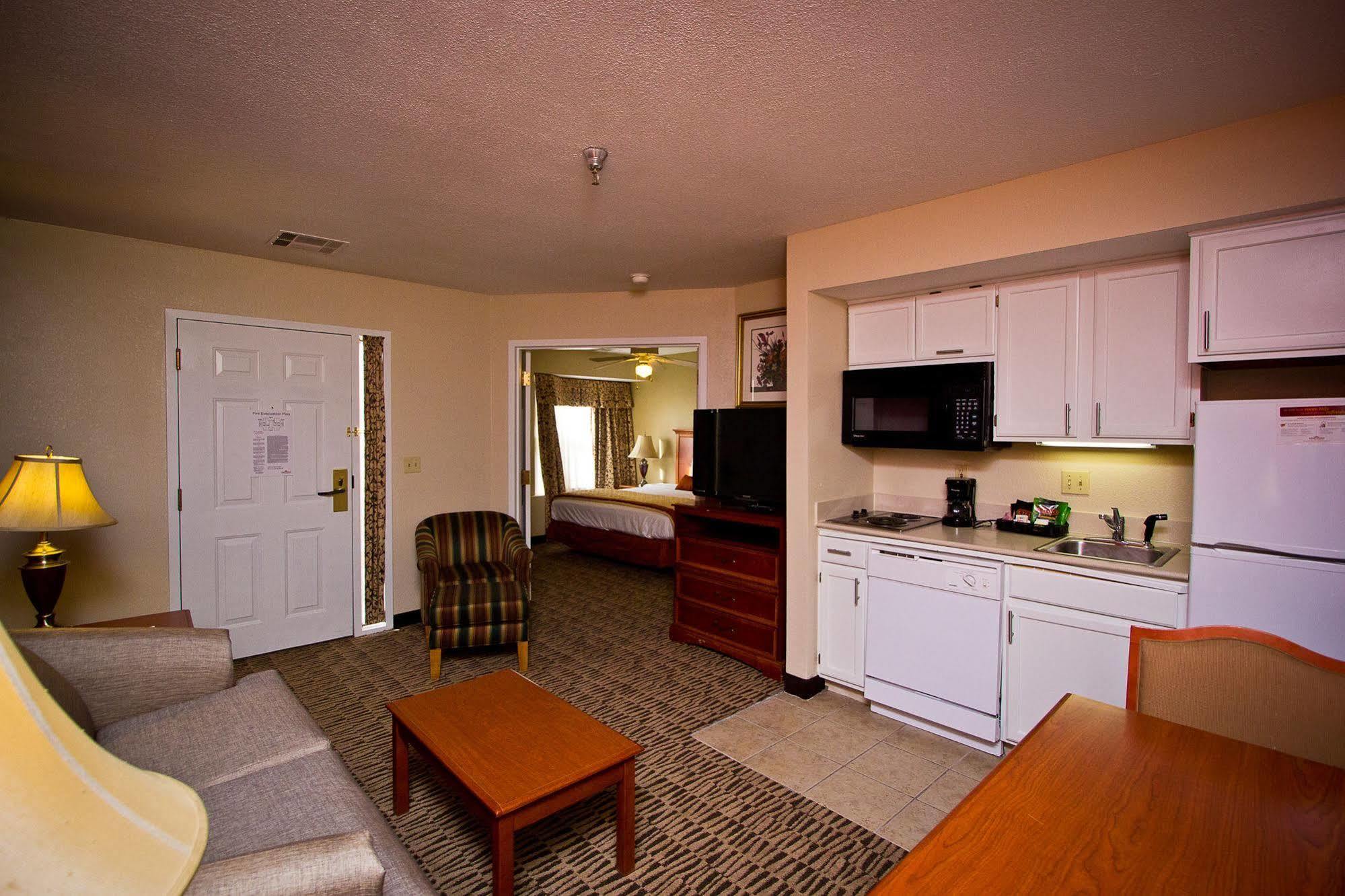 Suburban Extended Stay Hotel Омаха Экстерьер фото