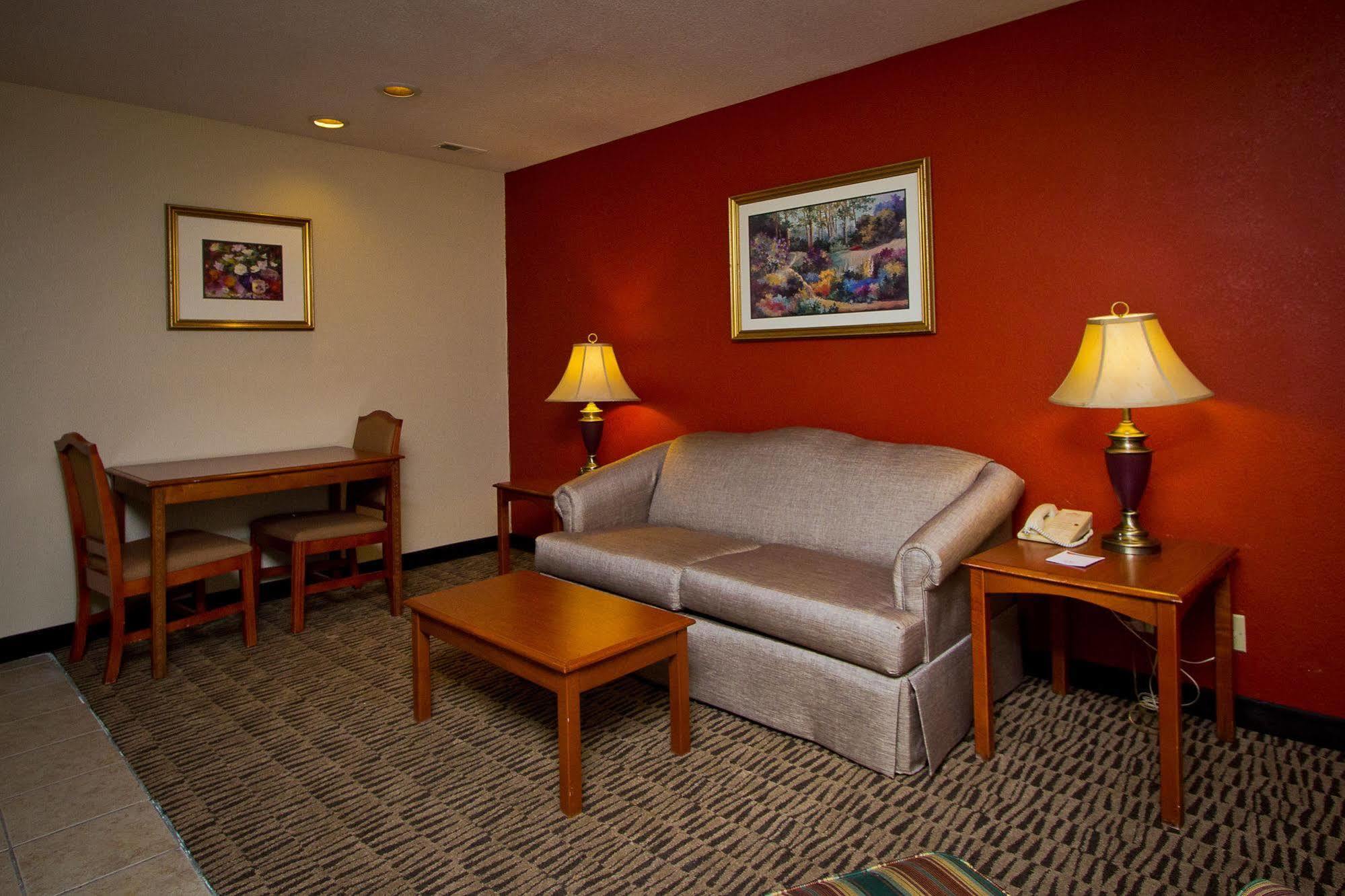 Suburban Extended Stay Hotel Омаха Экстерьер фото