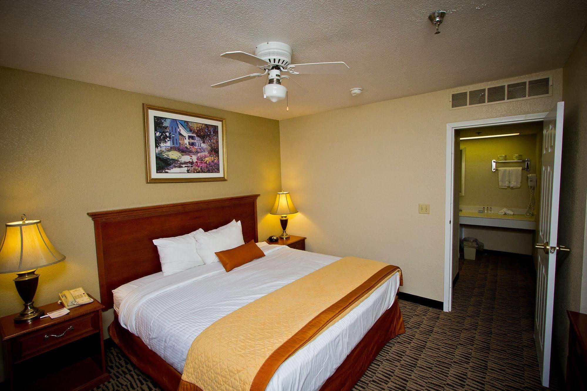Suburban Extended Stay Hotel Омаха Экстерьер фото