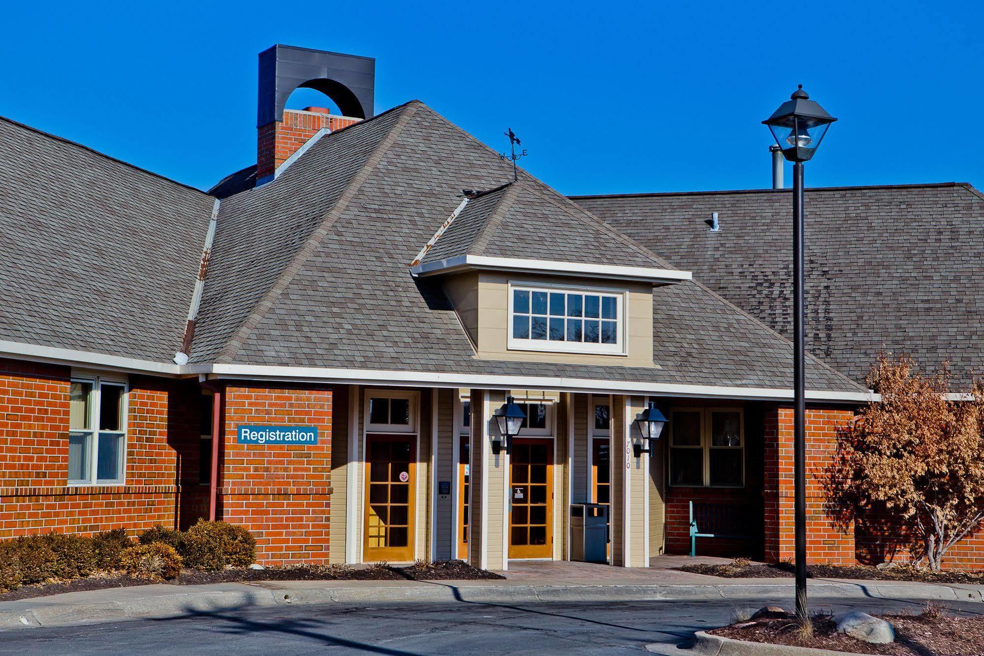 Suburban Extended Stay Hotel Омаха Экстерьер фото