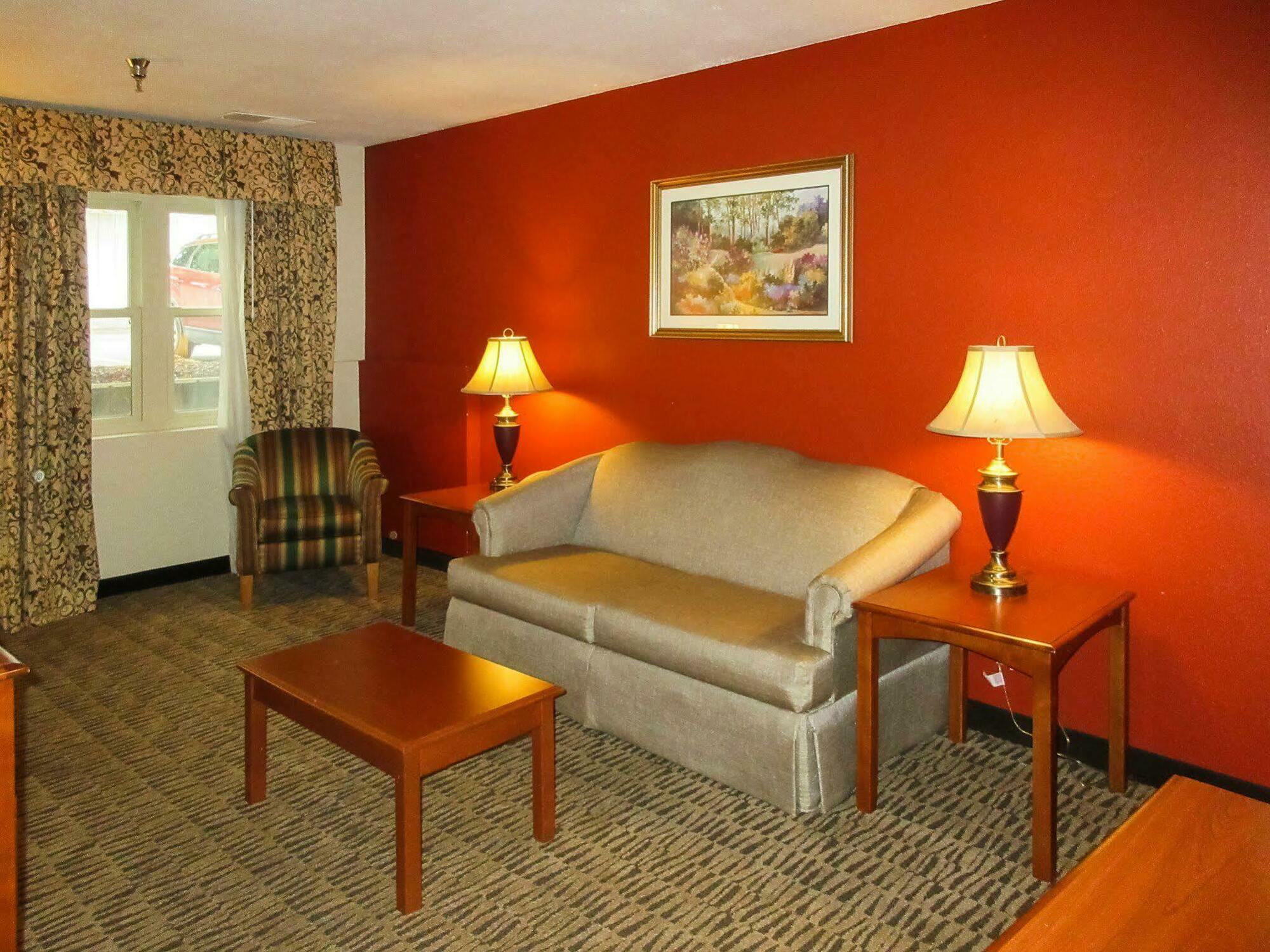 Suburban Extended Stay Hotel Омаха Экстерьер фото
